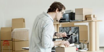 ecommerce entrepreneur Max Catteau