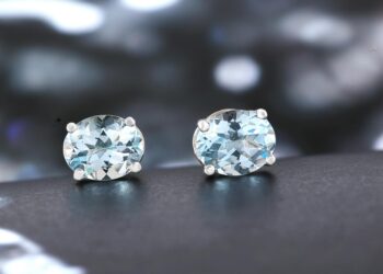 engagement aquamarine ring vintage