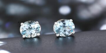 engagement aquamarine ring vintage