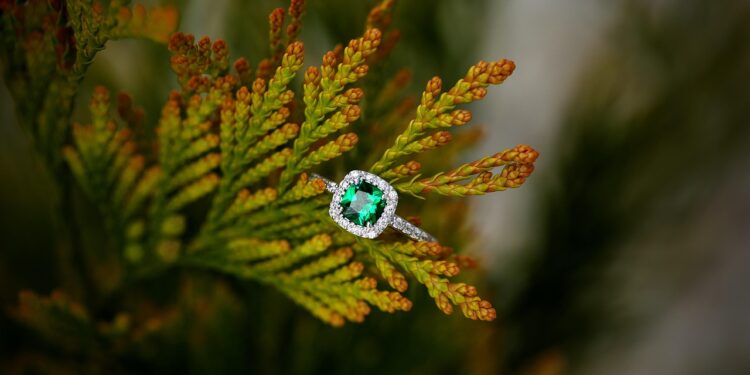 engagement aquamarine ring