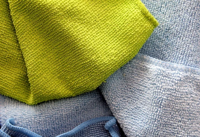 Green and blue microfiber cleaning cloths