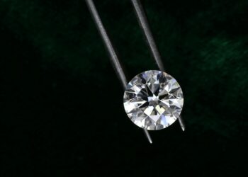 moissanite diamond comparison