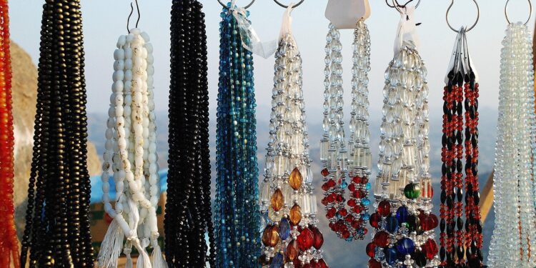 private jewlery who uses pearls and diamonds