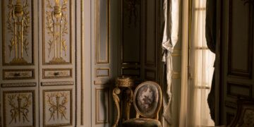 royal panel hoodie detail