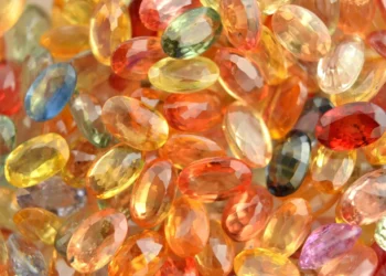 A Guide to Gemstone Clarity and Color