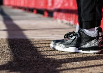 Air Jordan 2 sneaker