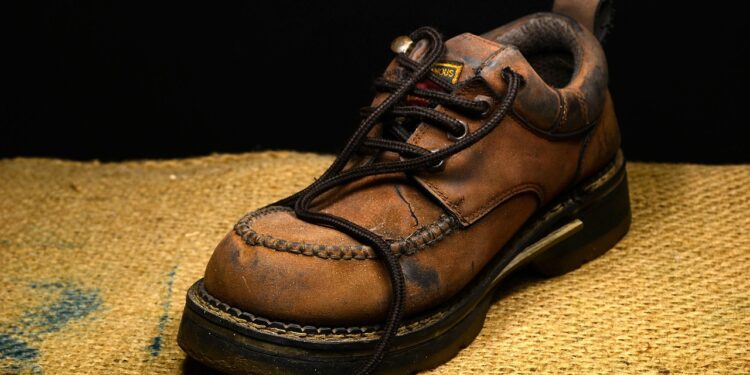 how to break in leather boots