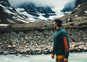 How to Care for Your Workwear: Extending the Life of Carhartt and Dickies