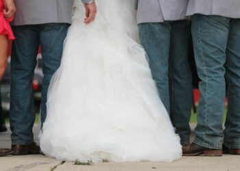 carhartt wedding outfit