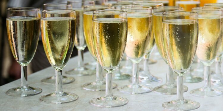 Casual Wedding Attire: Ideas for Groomsmen and Guests