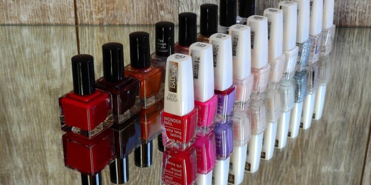 chic short nail designs