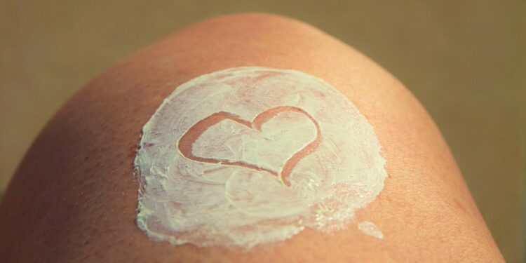 How to Choose the Best Moisturizer for Your Skin Type in 2026