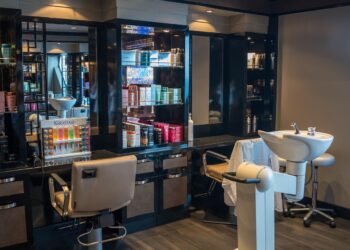 clean healthy hair