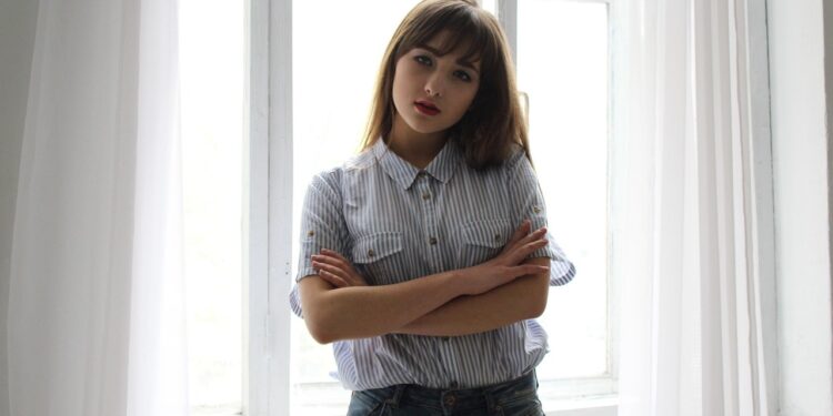 Curtain Bangs vs. Wispy Bangs: Which Style is Right for You?
