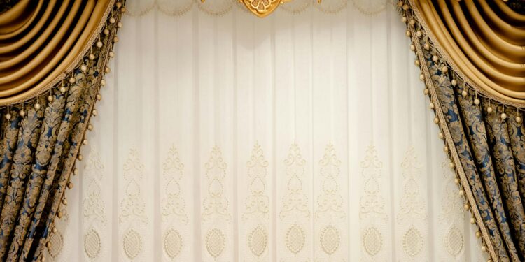 How to Cut Curtain Bangs at Home: A Beginner's Guide
