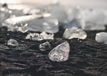 The Ultimate Guide to Diamond Clarity Grades