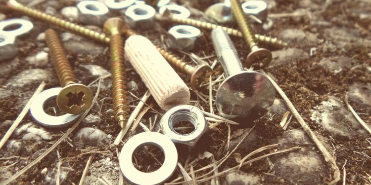 DIY EDC Organization: Mastering Your Pockets on a Budget