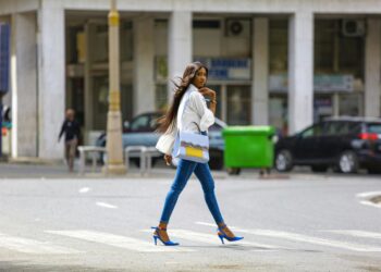 DIY Fashion: Customizing Your Clothes for a Unique Street Style