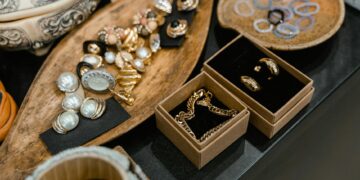 ethical jewelry sourcing concept