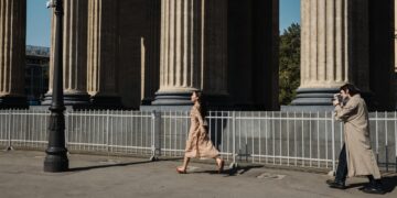 fashion documentary scene style