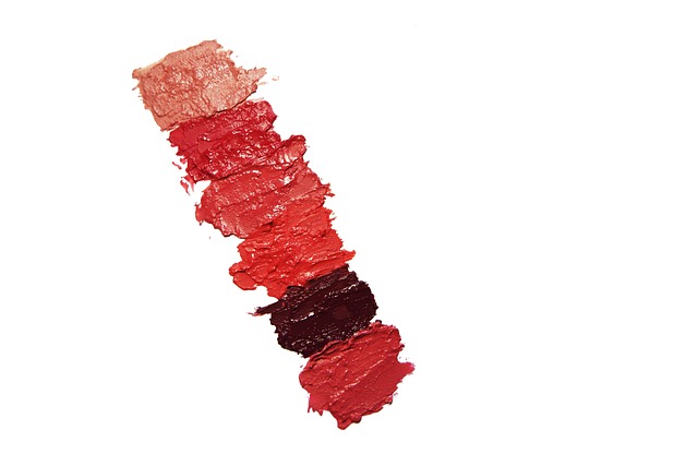 Flowchart for selecting a lip plumper based on sensitivity, desired effect, and finish