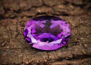 gemstone clarity vs color comparison