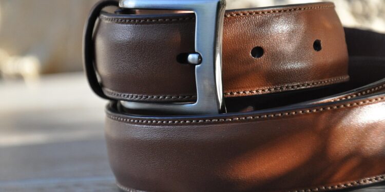 Gucci Marmont belt detail