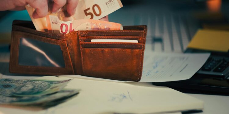 From Hobby to Business: Scaling Your Blog for Maximum Profit