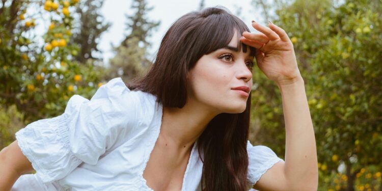 How to Style Curtain Bangs: Your Ultimate Guide