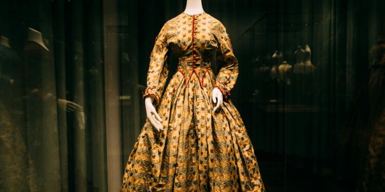 Iconic Fashion Moments Documented: A Visual Guide
