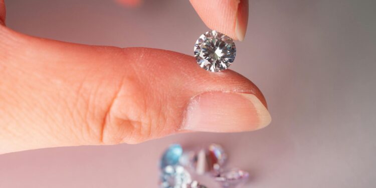 Lab-Created Diamonds vs. Natural Diamonds: A 2026 Comparison