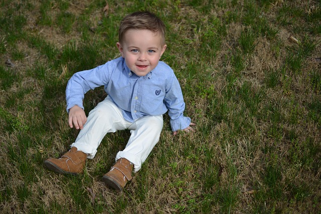 Man in smart casual outfit with chinos, button-down shirt, and loafers (smart casual dress code)