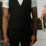 men wearing wide leg jeans