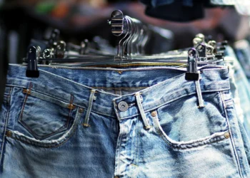 Men’s Jean Shorts: Your Style & Fit Guide