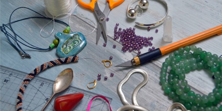 The Ultimate Guide to Men's Silver Chains in 2026