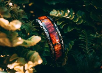 Mens Titanium vs. Tungsten Rings: Which Is Right For You? ( Guide)