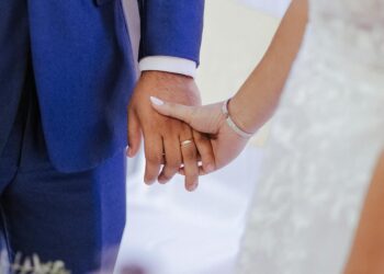 men's wedding band styles 2026