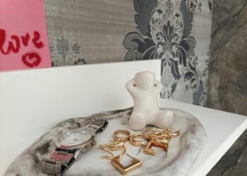modern jewelry organizer