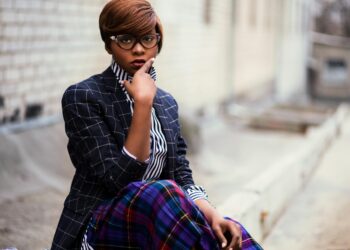 modern plaid skirt outfit
