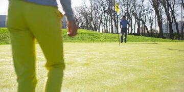 modern spikeless golf shoes