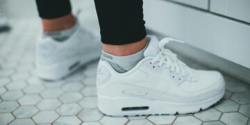 Nike Air Diamond Turf shoe