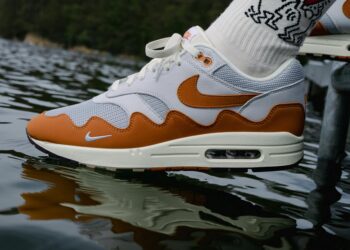 Nike Air Max authentication details