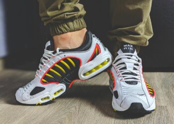 Nike Air Max 95 vs Air Max 97 side by side
