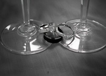 The Ultimate Guide to Platinum Wedding Bands in 2026