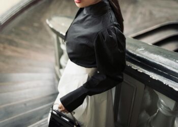 quiet luxury outfit example