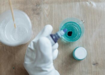 resin jewelry making process