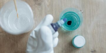 resin jewelry making process