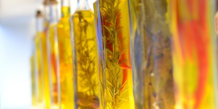 rosemary oil minoxidil comparison