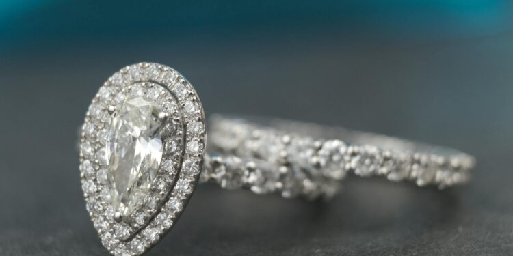 Round Brilliant vs. Princess Cut Engagement Rings: A 2026 Comparison