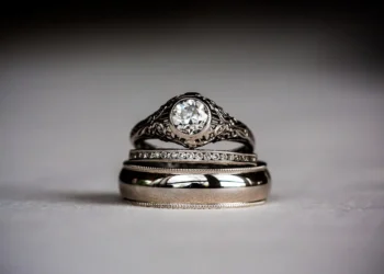How to Stack Jewelry Like a Pro